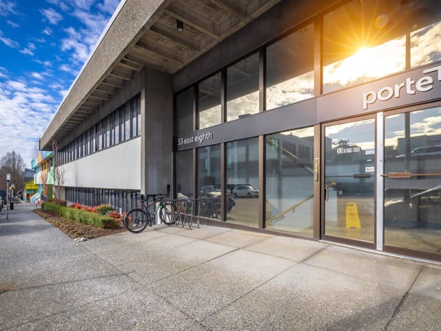 Office for lease in Vancouver, Vancouver East, 250 33 E 8th Avenue, 224986056 | Realtylink.org