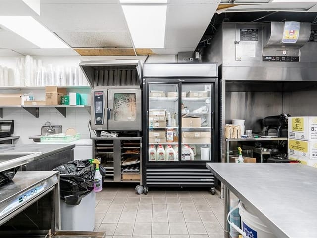 Retail for sale in North Vancouver, North Vancouver, 228 Lonsdale Avenue, 224986097 | Realtylink.org