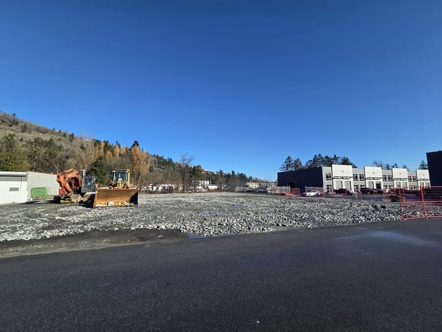 Commercial Land for lease in Chilliwack, Chilliwack, 8012 Lickman Road, 224986146 | Realtylink.org