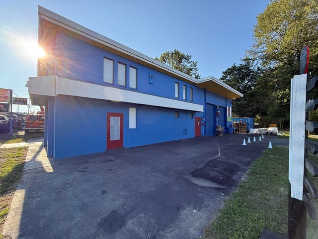 Industrial for lease in Burnaby, Burnaby North, 6893 Hastings Street, 224986205 | Realtylink.org