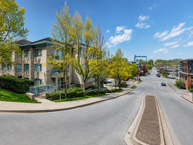 Office for sale in North Vancouver, North Vancouver, 5 1680 W Lloyd Avenue, 224986414 | Realtylink.org