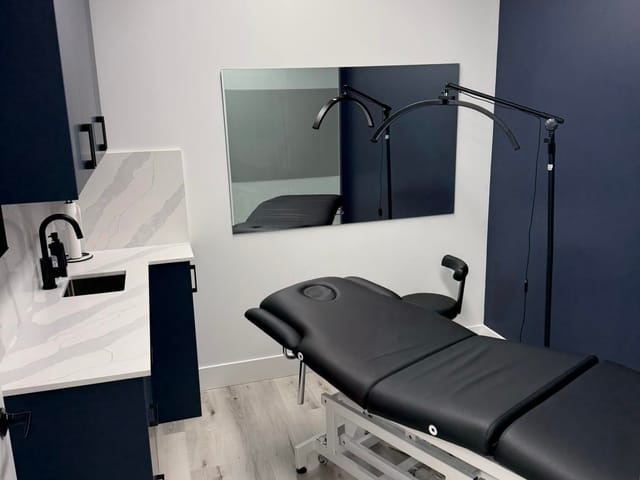 Office for lease in Vancouver, Vancouver West, 807 1166 Alberni Street, 224986432 | Realtylink.org