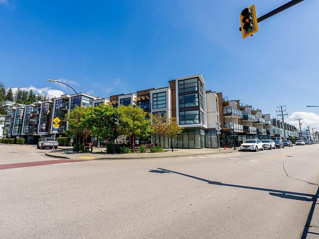Retail for sale in White Rock, South Surrey White Rock, 14811 Marine Drive, 224986450 | Realtylink.org