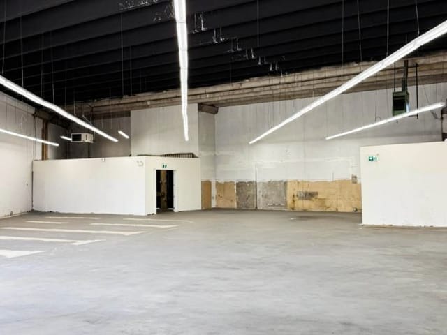 Retail for lease in Vancouver, Vancouver East, 4892 Clarendon Street, 224986598 | Realtylink.org