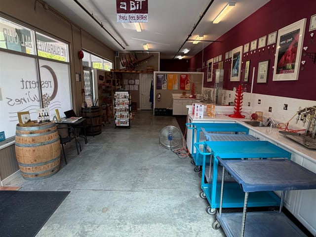Retail for lease in Surrey, South Surrey White Rock, 108 2255 King George Boulevard, 224986728 | Realtylink.org