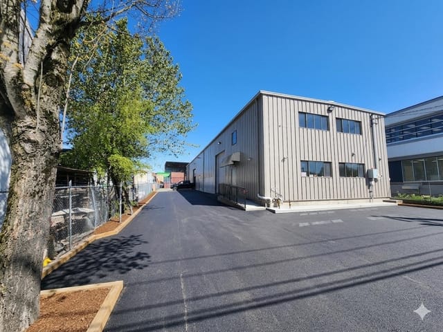 Industrial for lease in Surrey, North Surrey, 13087 116 Avenue, 224986807 | Realtylink.org