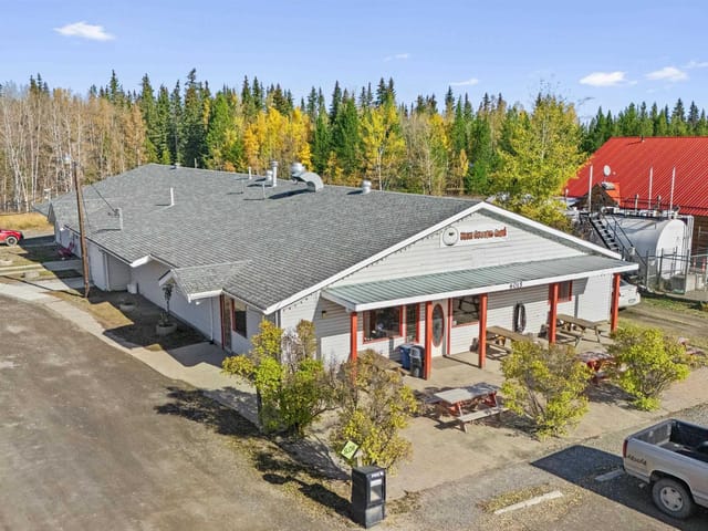 Retail for sale in Lone Butte, 100 Mile House, 6011 Little Fort 24 Highway, 224987216 | Realtylink.org