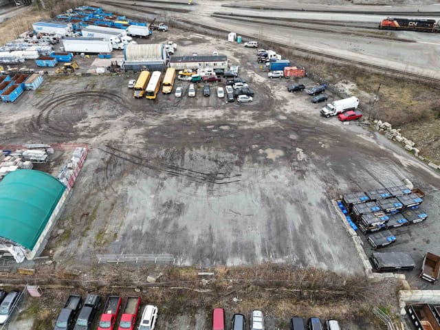 Industrial for lease in Port Coquitlam, Port Coquitlam, 880 Lougheed Highway, 224987430 | Realtylink.org