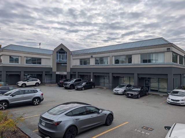 Office for lease in Surrey, Cloverdale, 102 5668 192 Street, 224987516 | Realtylink.org