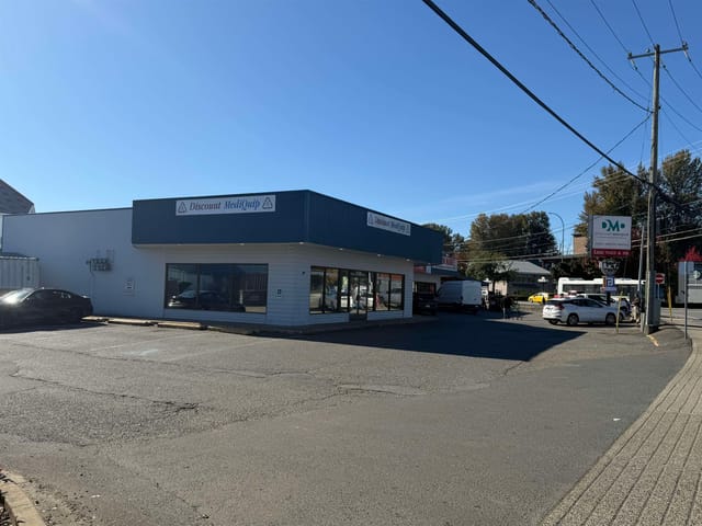 Retail for lease in Chilliwack, Chilliwack, 45660 Airport Road, 224987827 | Realtylink.org