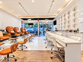 Business for sale in West Vancouver, West Vancouver, 115 1760 Marine Drive, 224987854 | Realtylink.org