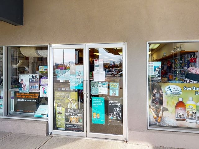 Business for lease in Gibsons, Sunshine Coast, 107 1100 Sunshine Coast Highway, 224987901 | Realtylink.org