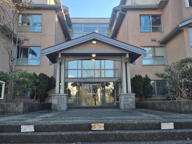 Multi-family for sale in Vancouver, Vancouver East, 1568 E Broadway, 224988023 | Realtylink.org