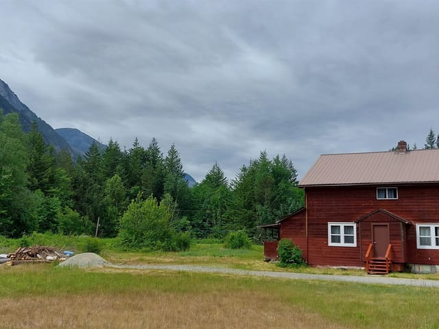 House for sale in Bella Coola, Williams Lake, 2335 Mackenzie 20 Highway, 262810425 | Realtylink.org