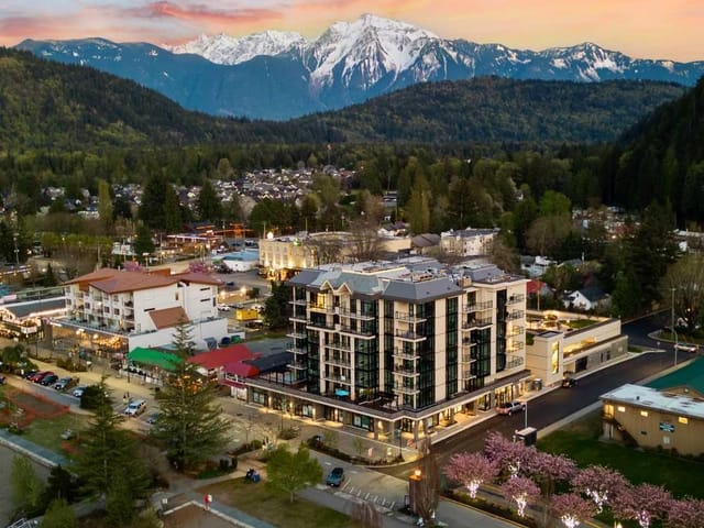 Apartment for sale in Harrison Hot Springs, Harrison Lake, 603 120 Esplanade Avenue, 262880467 | Realtylink.org