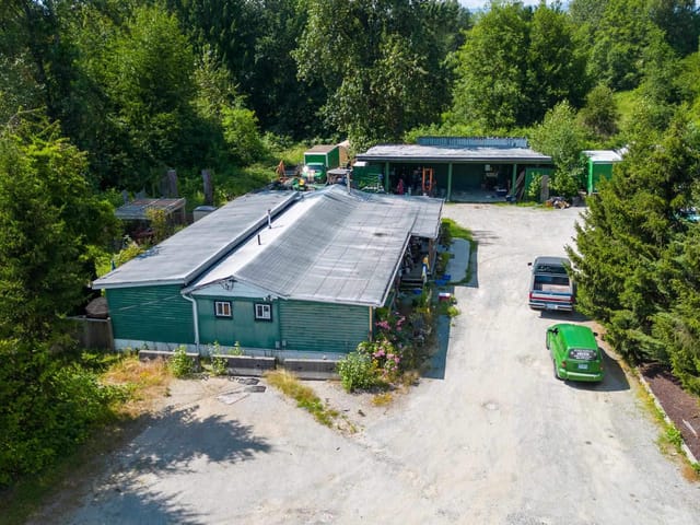 House for sale in Maple Ridge, Maple Ridge, 23519 Lougheed Highway, 262973305 | Realtylink.org