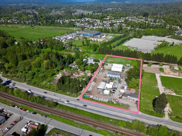 House for sale in Maple Ridge, Maple Ridge, 23549 Lougheed Highway, 262974489 | Realtylink.org