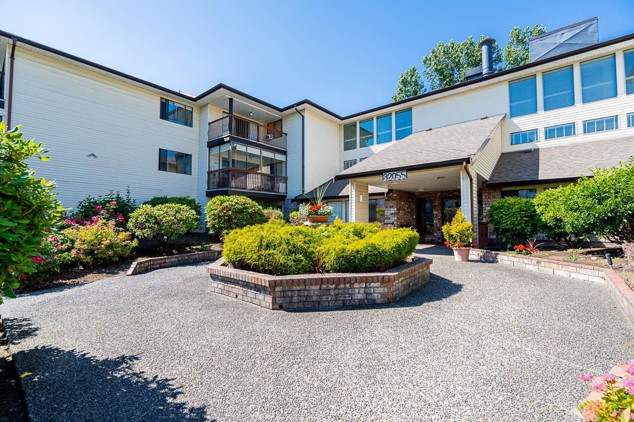 Apartment for sale in Abbotsford, Abbotsford, 109 32055 Old Yale Road, 262975260 | Realtylink.org