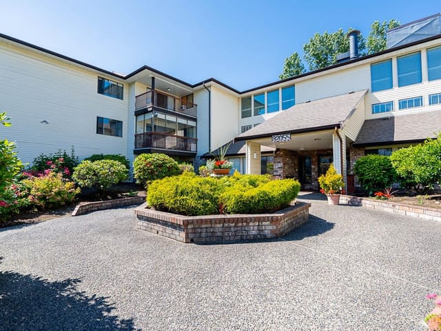 Apartment for sale in Abbotsford, Abbotsford, 109 32055 Old Yale Road, 262975260 | Realtylink.org