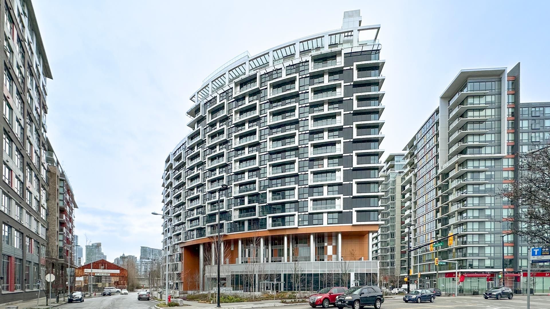 Apartment for sale in Vancouver, Vancouver West, 407 1768 Cook Street, 262980985 | Realtylink.org