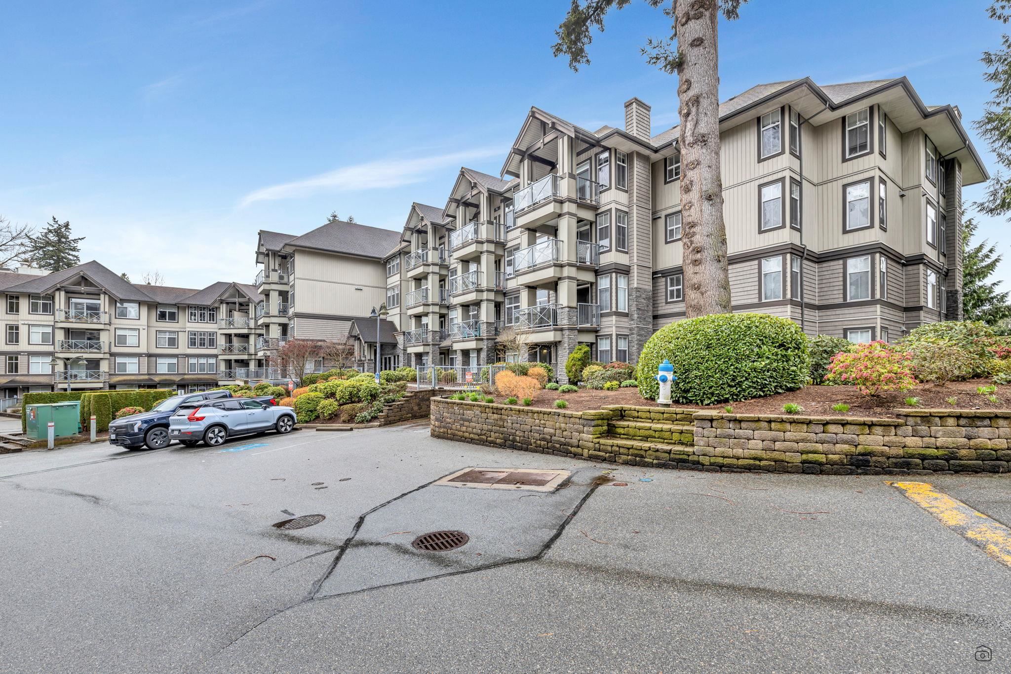 Apartment for sale in Abbotsford, Abbotsford, 203 33318 E Bourquin Crescent, 263006201 | Realtylink.org