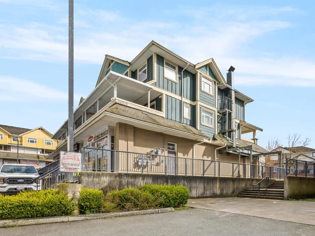 Townhouse for sale in Abbotsford, Abbotsford, 201 30519 Blueridge Drive, 263007636 | Realtylink.org