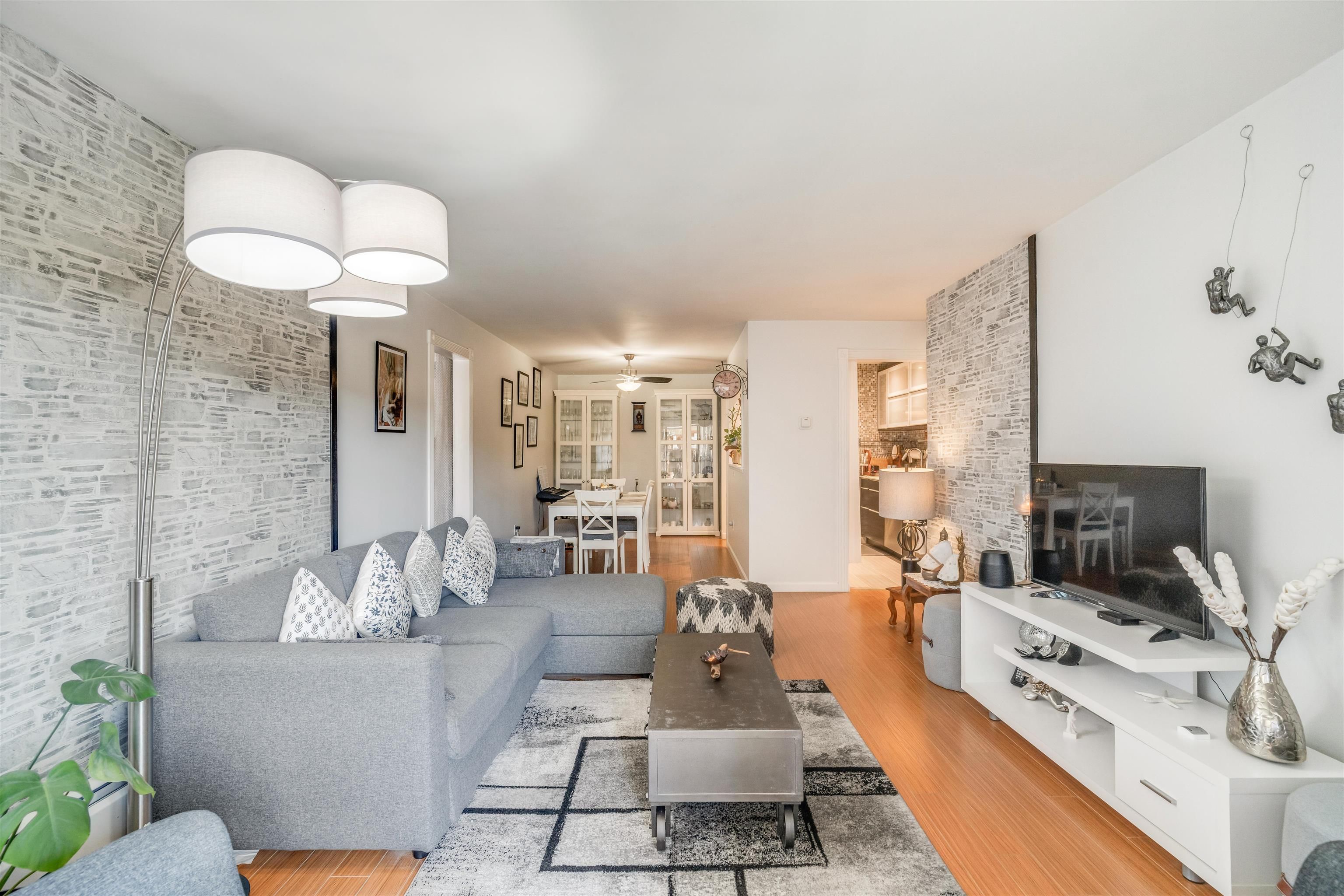 Apartment for sale in New Westminster, New Westminster, 104 327 Ninth Street, 263011666 | Realtylink.org