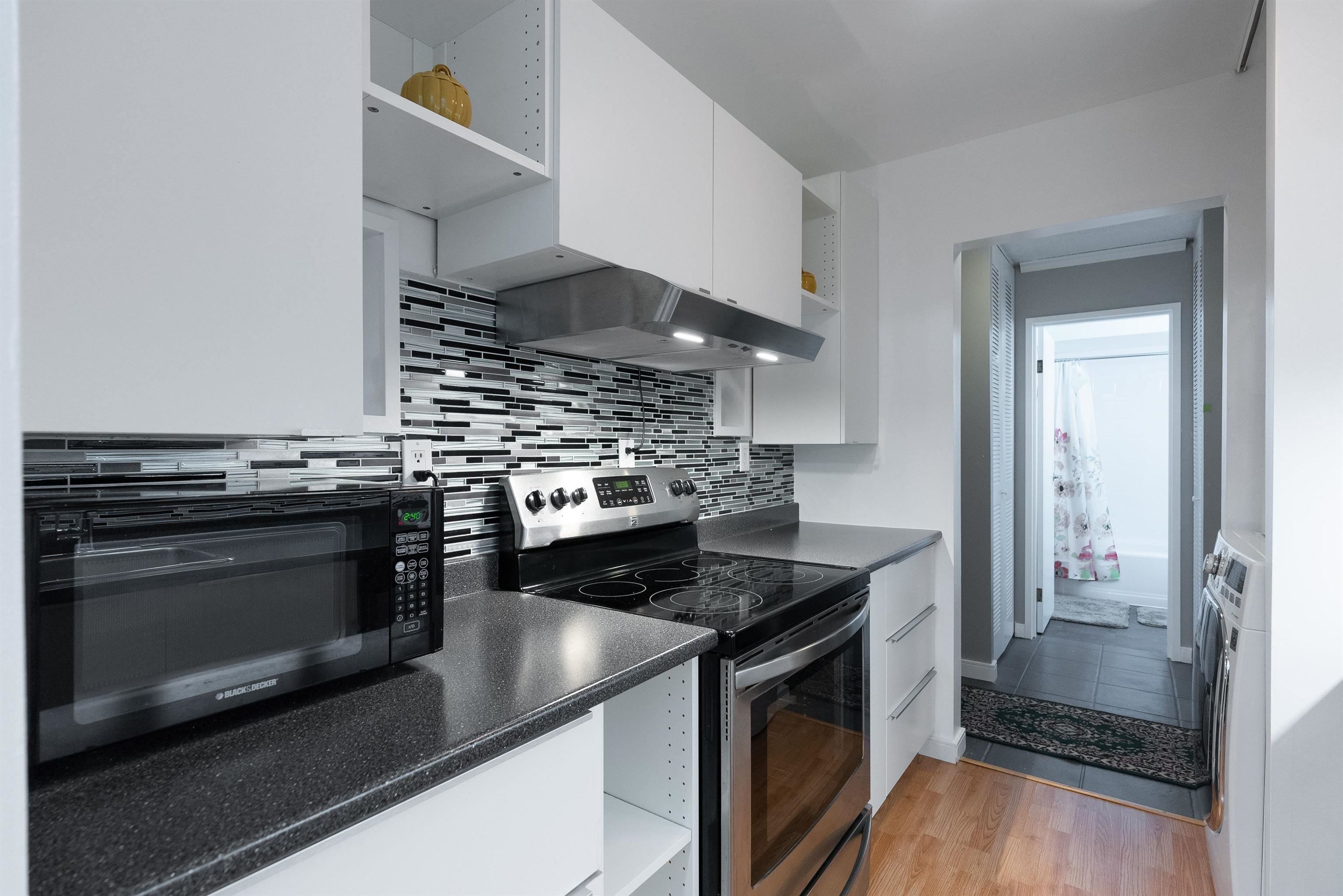 Apartment for sale in Burnaby, Burnaby North, 402 9880 Manchester Drive, 263017077 | Realtylink.org