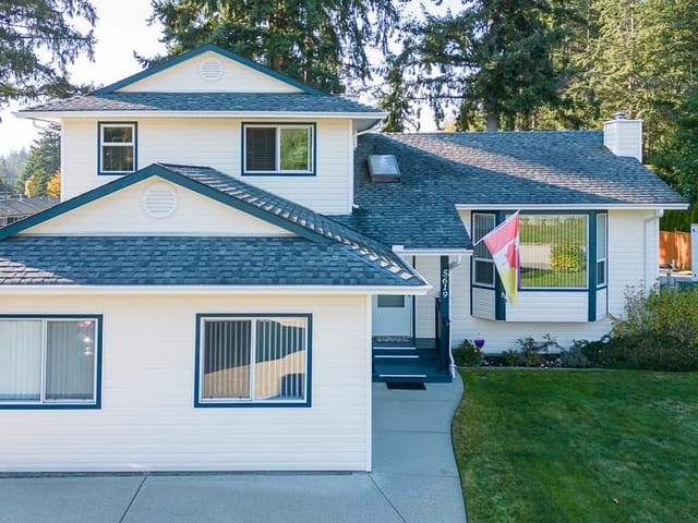 House for sale in Sechelt, Sunshine Coast, 5619 Curtis Place, 263022492 | Realtylink.org