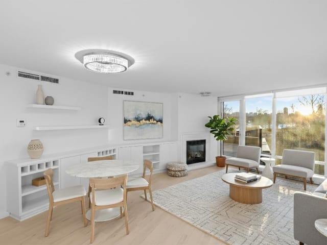 Apartment for sale in Vancouver, Vancouver West, 305 8 Smithe Mews, 263022735 | Realtylink.org