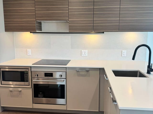 Apartment for sale in Surrey, North Surrey, 1908 13725 George Junction, 263026538 | Realtylink.org