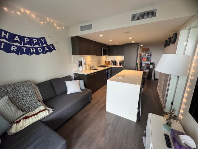 Apartment for sale in Vancouver, Vancouver West, 701 8238 Lord Street, 263027784 | Realtylink.org