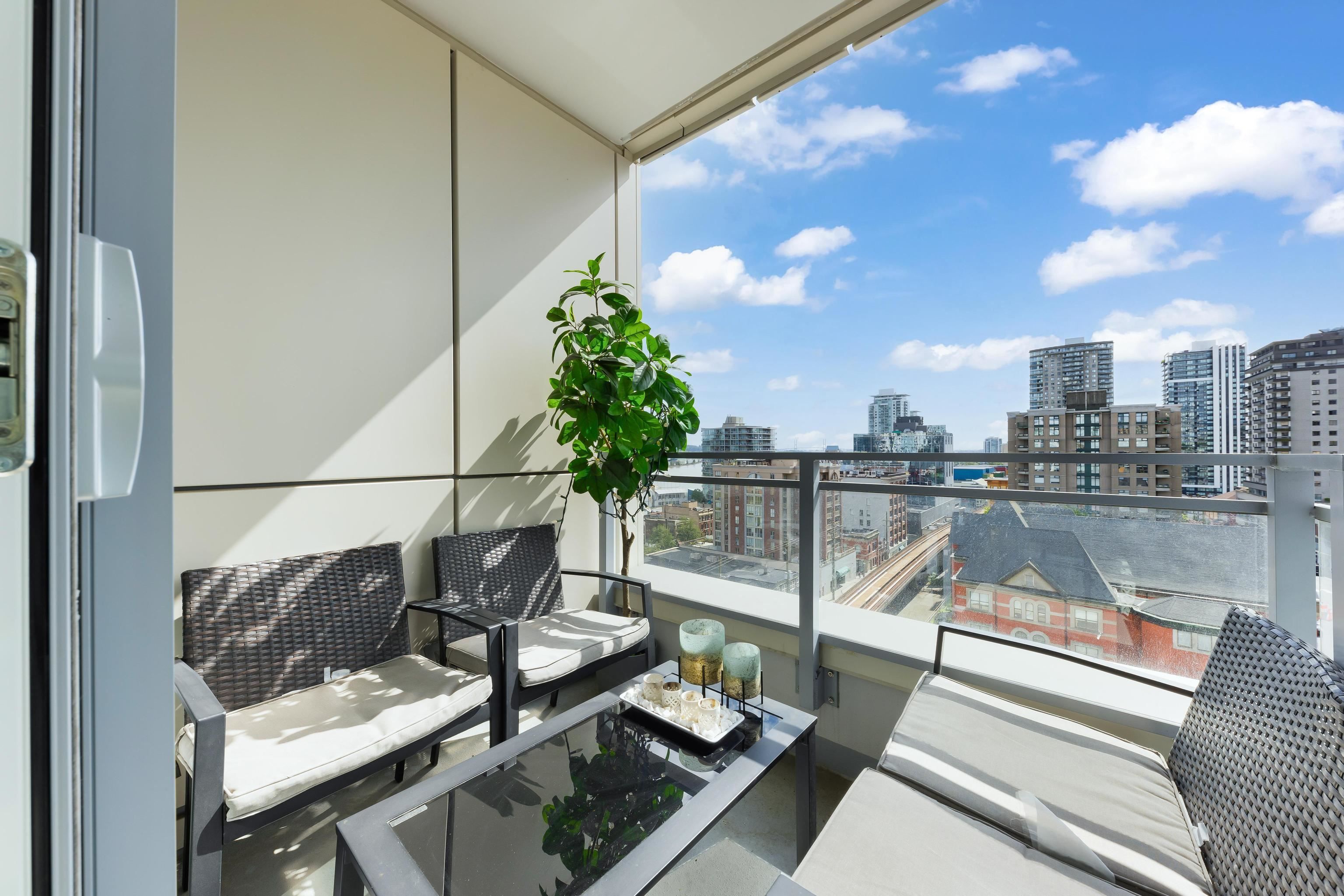 Apartment for sale in New Westminster, New Westminster, 801 618 Carnarvon Street, 263033778 | Realtylink.org