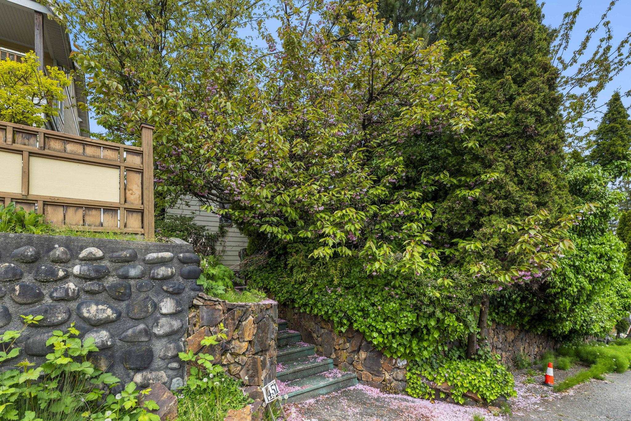 House for sale in New Westminster, New Westminster, 451 E Eighth Avenue, 263037022 | Realtylink.org