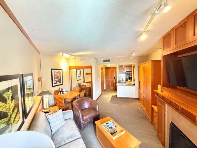 Apartment for sale in Whistler, Whistler, 620 4320 Sundial Crescent, 263038742 | Realtylink.org