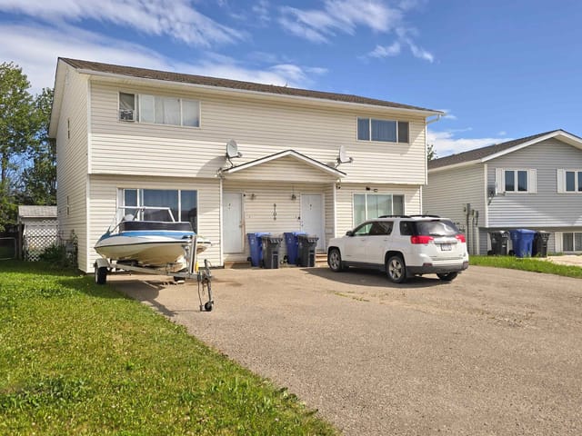 Duplex for sale in Fort St. John, Fort St. John, A&B 8108 90 Avenue, 263042359 | Realtylink.org
