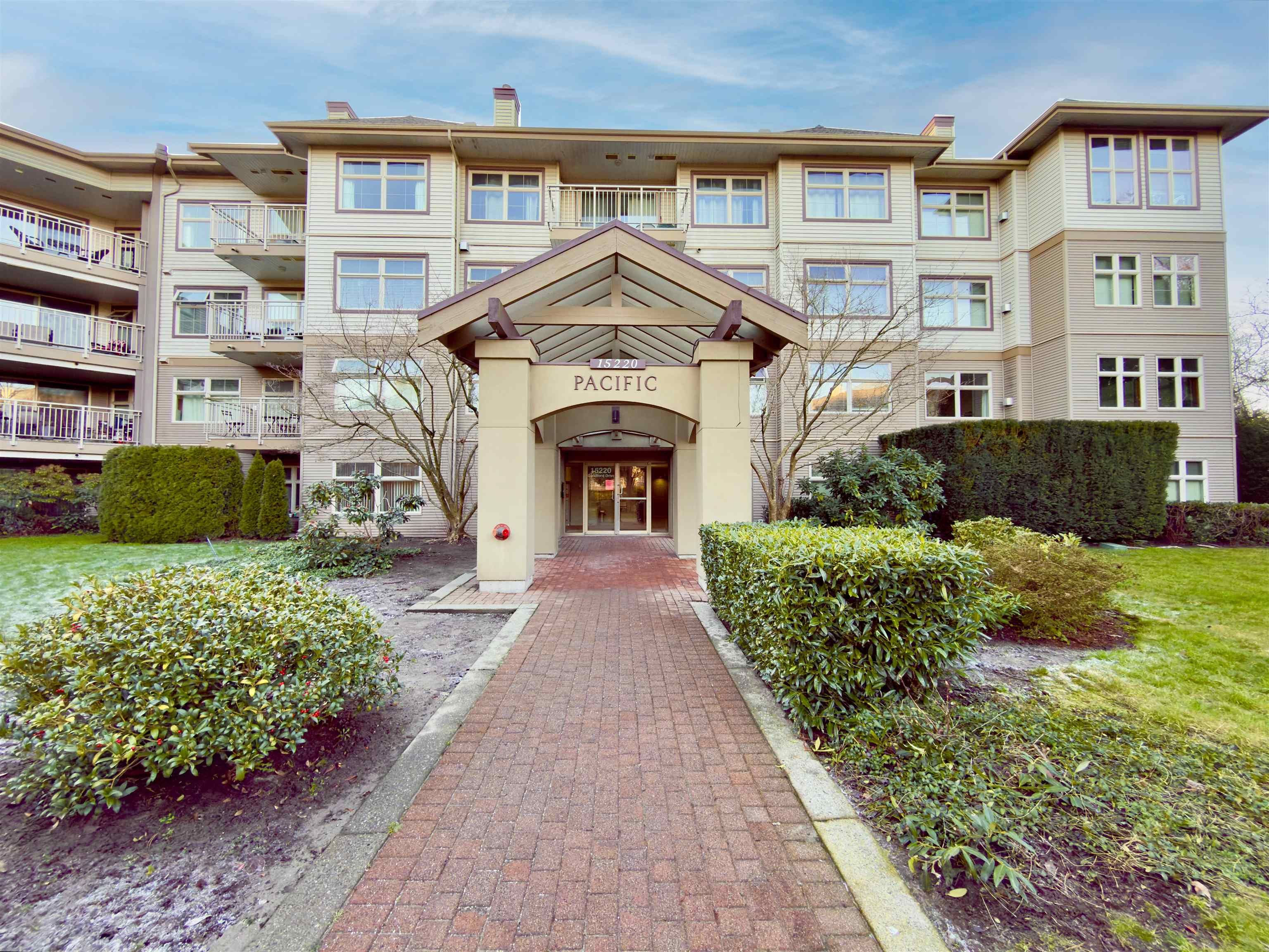 Apartment for sale in Surrey, North Surrey, 210 15220 Guildford Drive, 263048408 | Realtylink.org