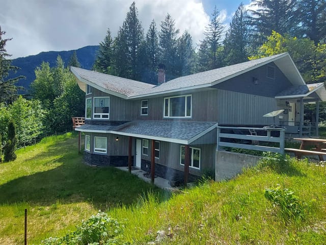 House for sale in Bella Coola, Williams Lake, 4770 Mackenzie Highway, 263050452 | Realtylink.org