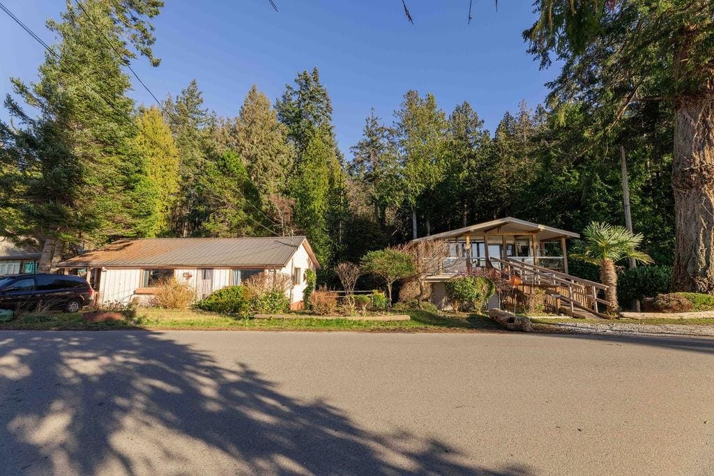 House for sale in Gibsons, Sunshine Coast, 1618 Ocean Beach Esplanade, 263051801 | Realtylink.org