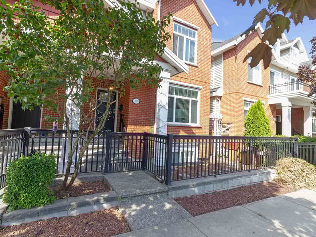 1/2 Duplex for sale in Surrey, Surrey, 13971 64 Avenue, 263054820 | Realtylink.org
