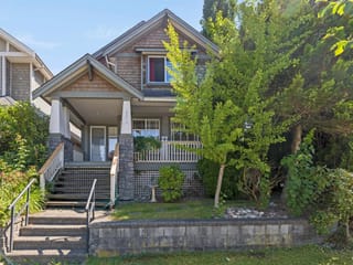 House for sale in Surrey, South Surrey White Rock, 15210 29a Avenue, 263056282 | Realtylink.org