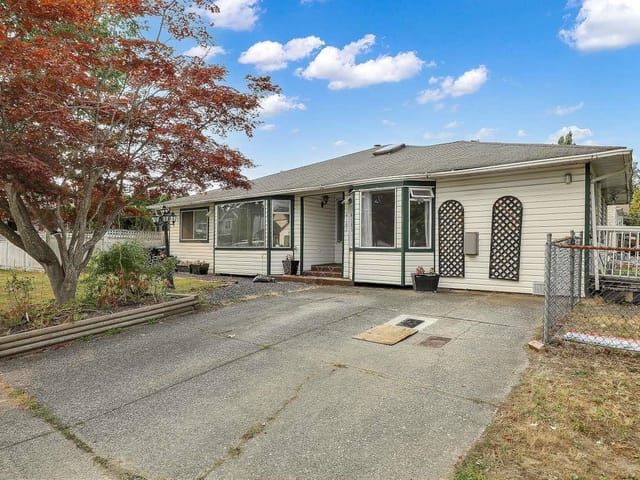 House for sale in Surrey, Surrey, 14187 66a Avenue, 263057488 | Realtylink.org