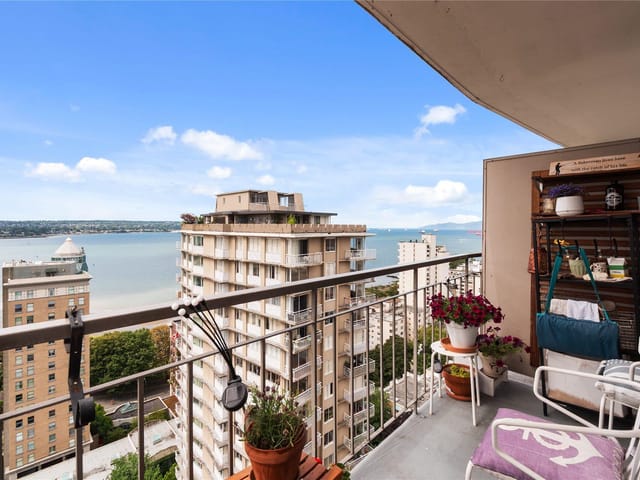 Apartment for sale in Vancouver, Vancouver West, 2402 1850 Comox Street, 263058929 | Realtylink.org