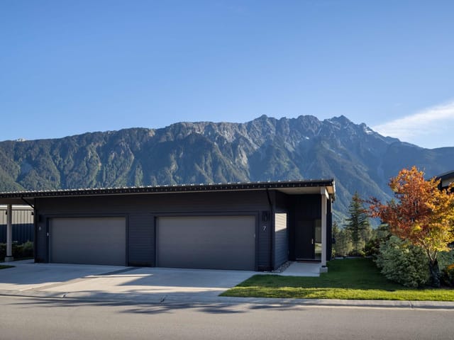 1/2 Duplex for sale in Pemberton, Pemberton, 7 4000 Sunstone Way, 263060083 | Realtylink.org