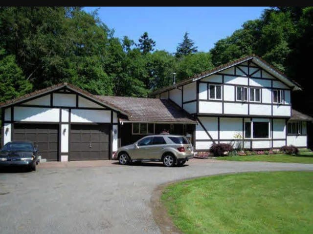 House for sale in Surrey, South Surrey White Rock, 17293 4 Avenue, 263061570 | Realtylink.org