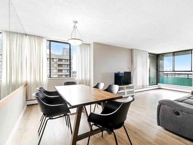 Apartment for sale in Burnaby, Burnaby North, 2403 3737 Bartlett Court, 263062071 | Realtylink.org