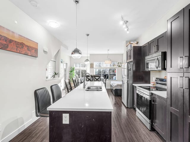 Townhouse for sale in Surrey, Surrey, 41 13864 Hyland Road, 263063353 | Realtylink.org