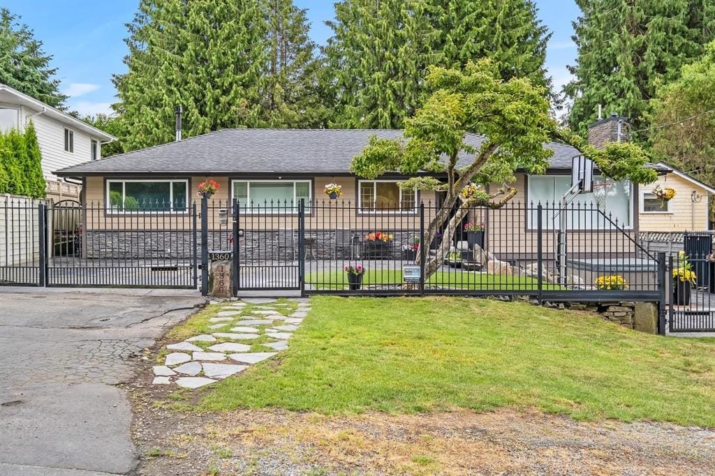House for sale in White Rock, South Surrey White Rock, 1360 Everall Street, 263064612 | Realtylink.org