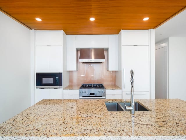 Apartment for sale in Vancouver, West Vancouver, 406 6687 Nelson Avenue, 263065134 | Realtylink.org