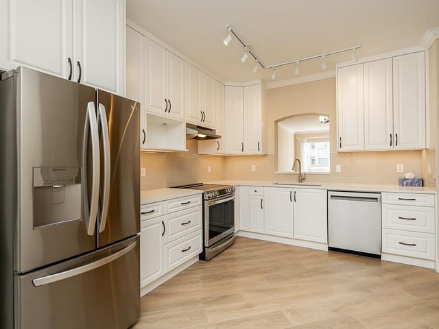 Apartment for sale in Coquitlam, Coquitlam, 218 3098 Guildford Way, 263066821 | Realtylink.org
